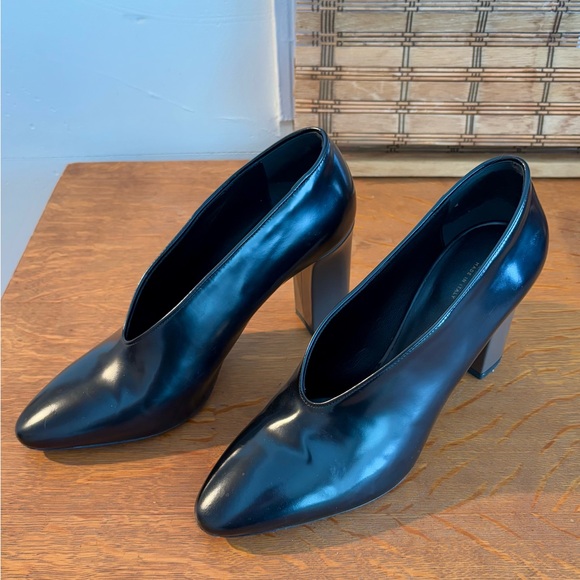 Via Spiga Italian Leather Black Heels - Picture 1 of 3